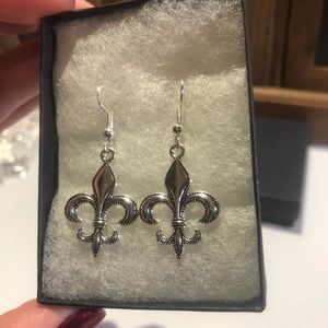 800 Niello Silver Fleur de Lis Clip on Earrings #0153
